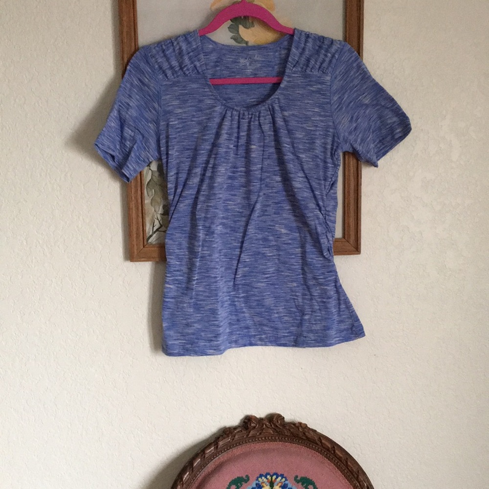 Woolrich work out shirt sz Pet L w/ hidden pocket!